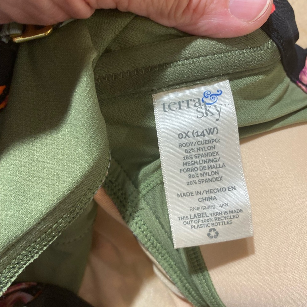Terra & Sky One Piece Swimsuit 14W (BS) - Picture 11 of 12